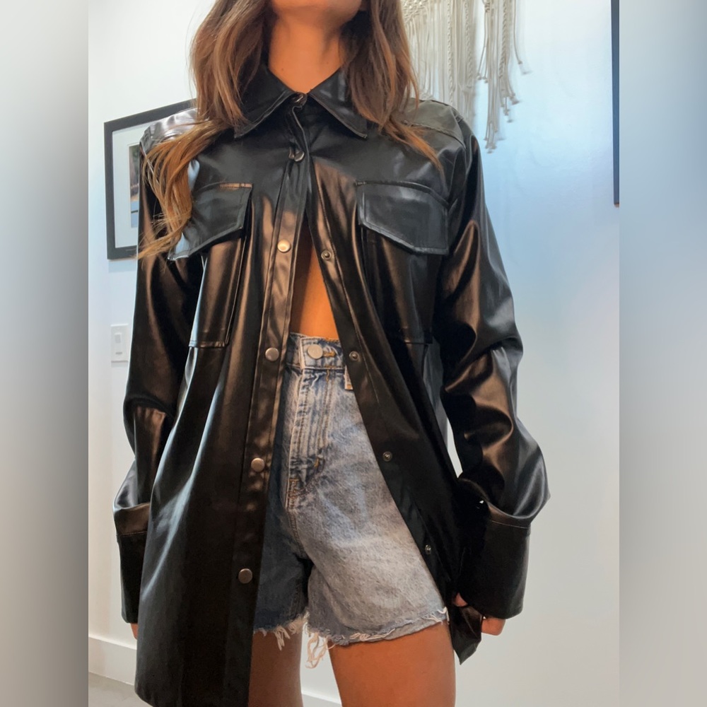 Isabelles cabinet ( SKY TO MOON) leather button up jacket